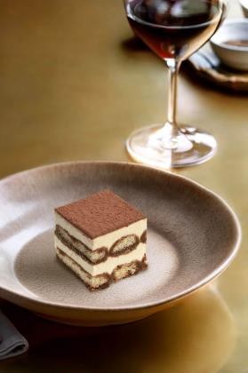 Cake Tray Italian Tiramisu Precut