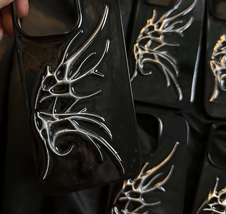 Simple Blooming Three-dimensional Wings Phone Case