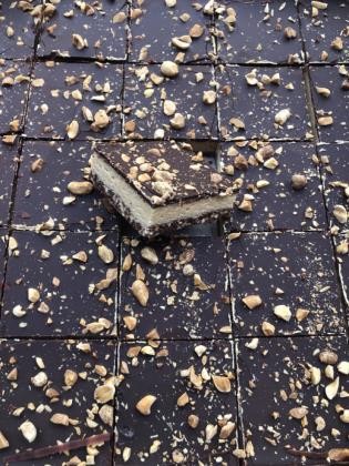 Slice Peanut Chocolate Precut 25 Piece Gluten Free Vegan