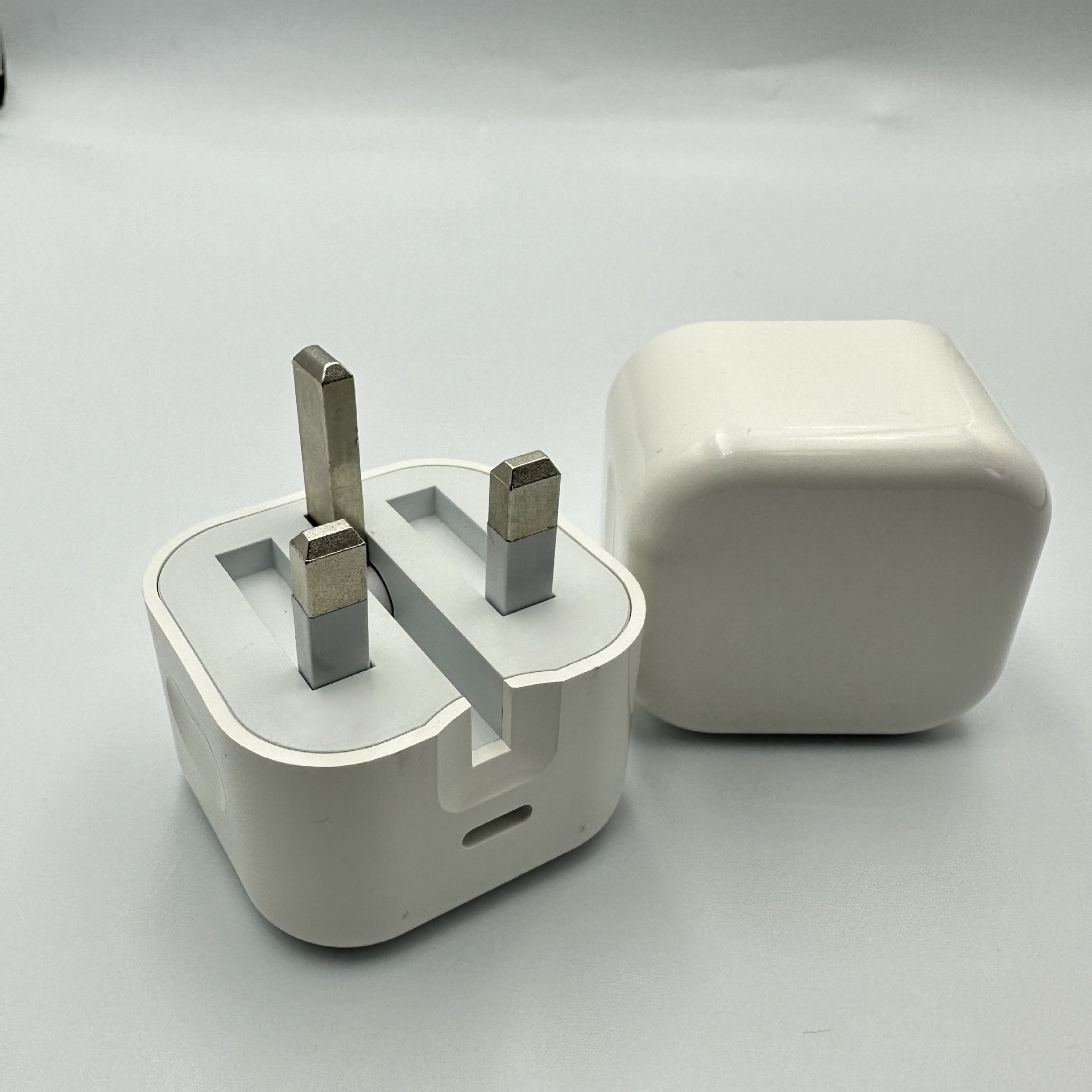 Applicable Mobile Phone Folding Foot Fast Charging Charger