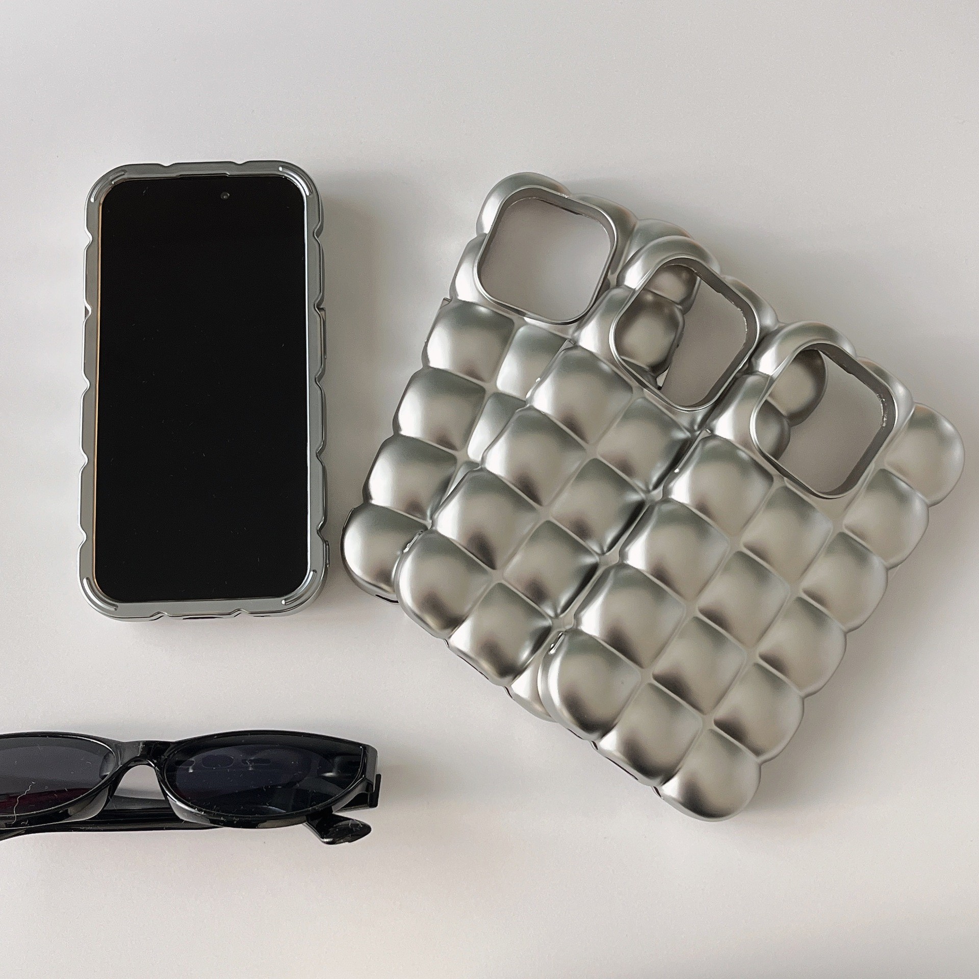 Electroplating Egg Waffle Matte Sliver Phone Case