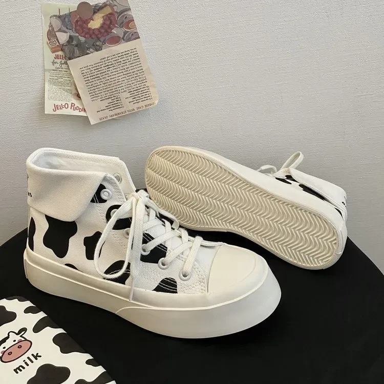Cow Cute Preppy Women's High-top Canvas Shoes