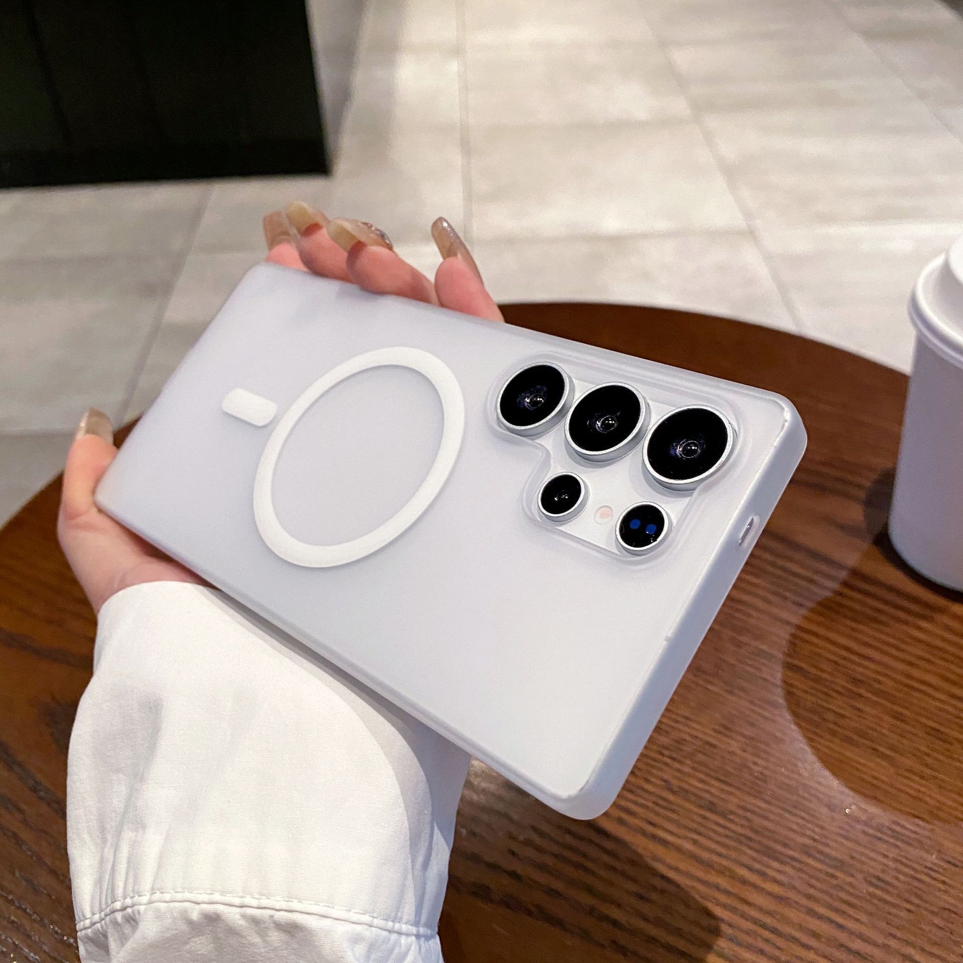 Frameless Ice Mist Magnetic Suction Ultra-thin Frosted Pc Apply Mechanically Phone Case