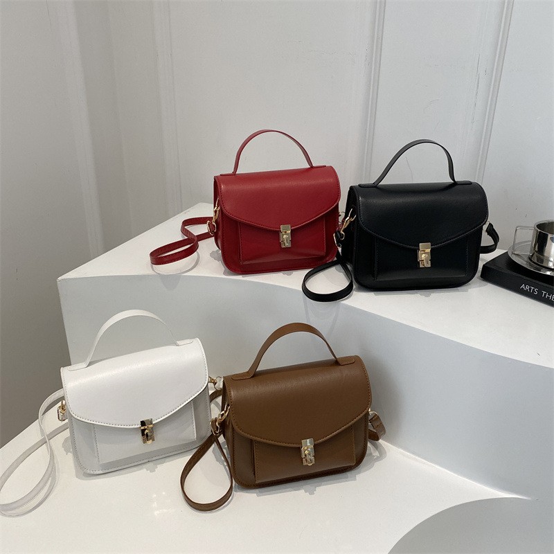 Niche Retro Style Fashionable Shoulder Messenger Bag High Sense