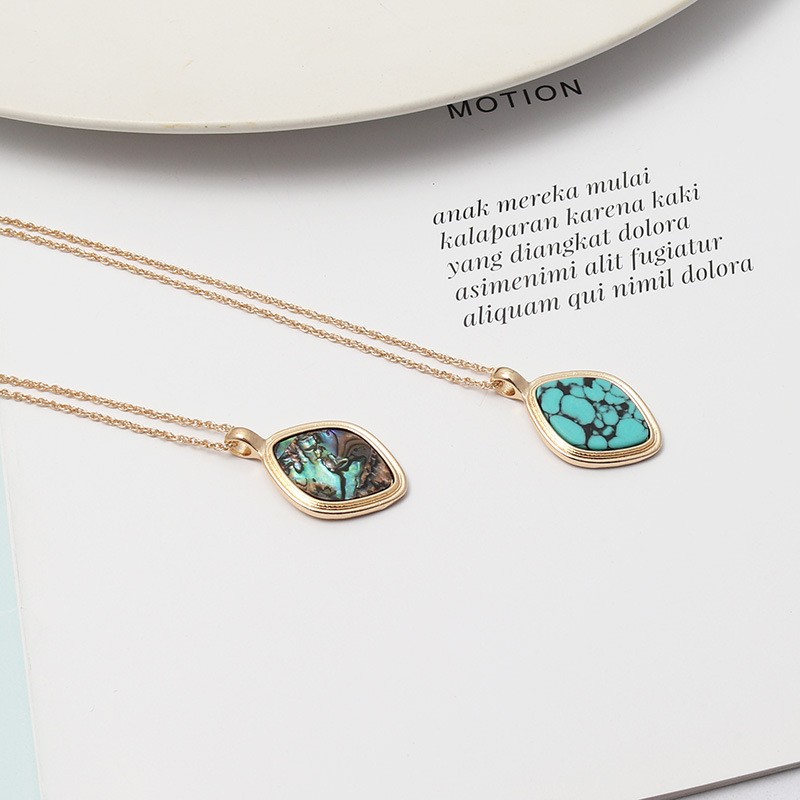 Abalone Shell Turquoise Inlaid Exquisite Short Chic Necklace