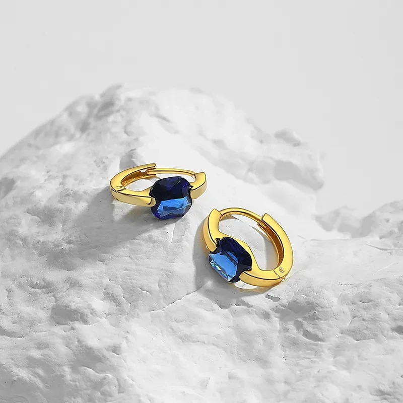 Pure White Fungus Buckle Female Cold Wind Light Luxury