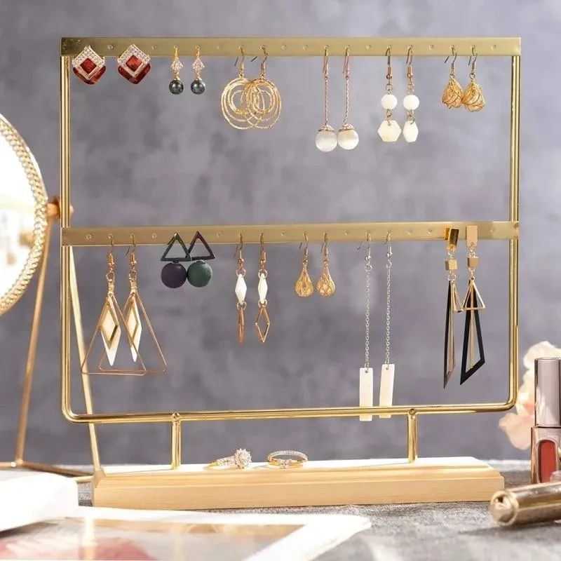 earring stand