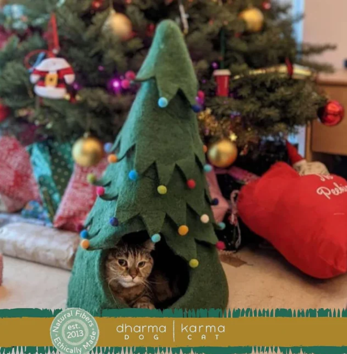 The Christmas Wool Cat Cave: Cozy Comfort for Your Pet