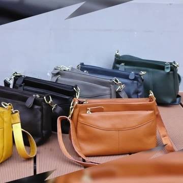 NIUCUNZH Womens Genuine Leather Crossbody Bag  Sleek Black Handbag with Detachable Strap & Multiple Zipper Pockets