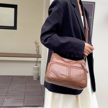 Perfect Lily Womens Retro Synthetic Crossbody Bag  Large-Capacity Vintage Shoulder Handbag with Adjustable Strap