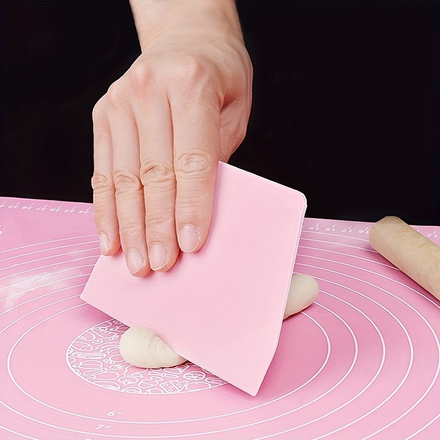 WIEZ Plastic Dough Scraper & Pastry Chopper  Essential Cutter for Smooth, Easy Dough Handling