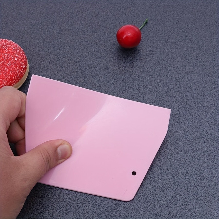 WIEZ Plastic Dough Scraper & Pastry Chopper  Essential Cutter for Smooth, Easy Dough Handling