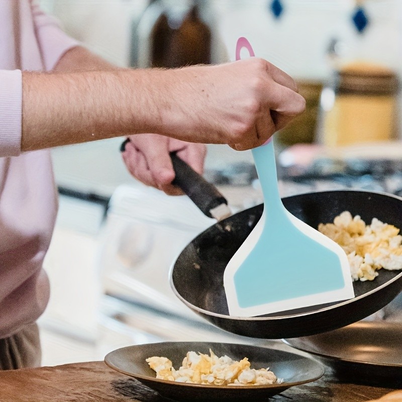 WIEZ Wide-Head Silicone Cooking Spatula  Non-Stick Heat-Resistant Tool for Pancakes, Pizza, Steaks & Daily Cooking