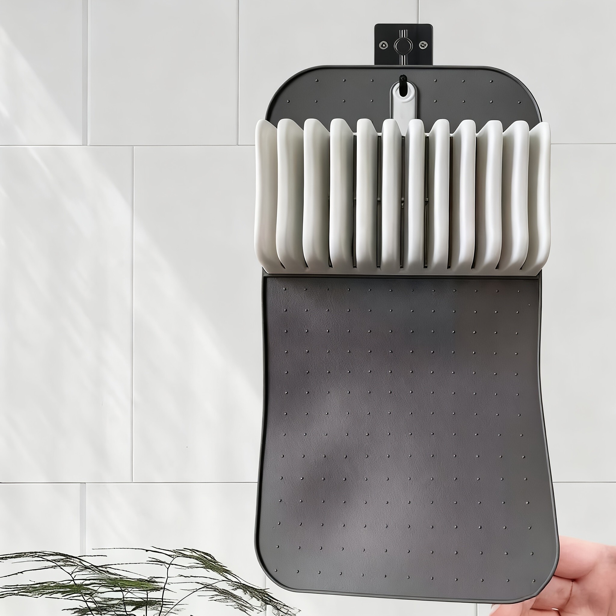 WIEZ Premium Cutting Tool Storage Mat  Soft-Grip Plastic & Silicone Organizer for Medium & Large Tools