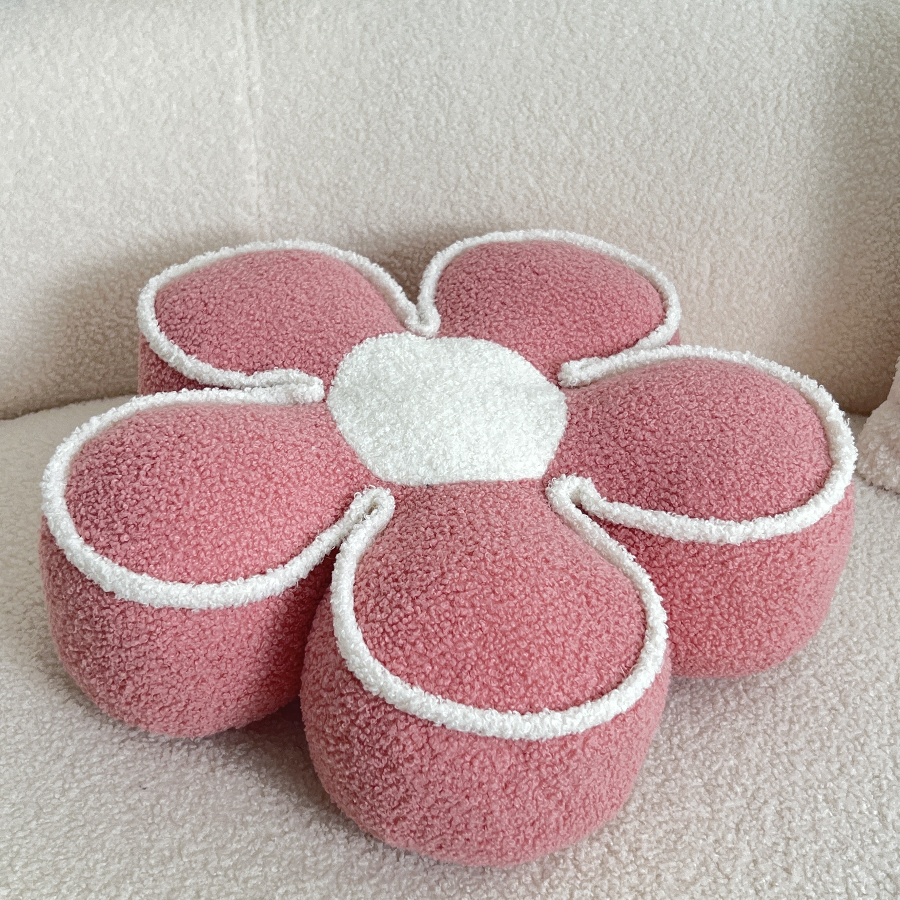 YLBKIKR Chic Geometric Flower Throw Pillow  Soft and Washable Cushion for Bed and Sofa Decor