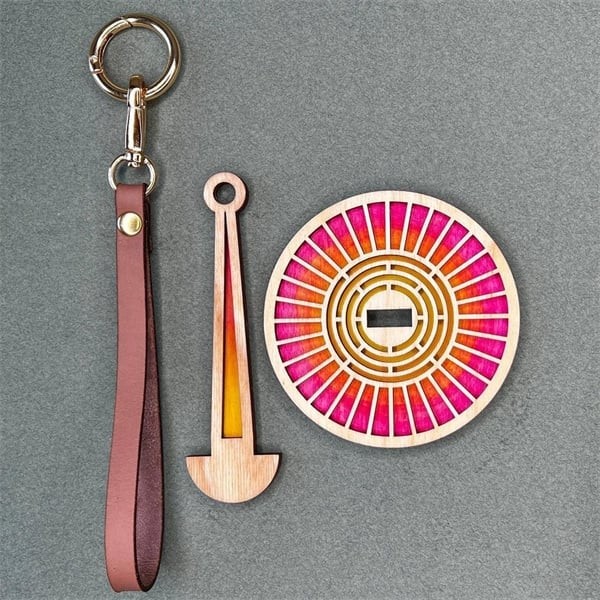 Portable Wrist Yarn Holder, Travel Wrist Hanging Yarn Dispenser