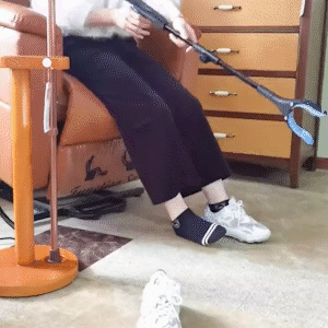 Foldable Grabber With 360 Swivel Clip