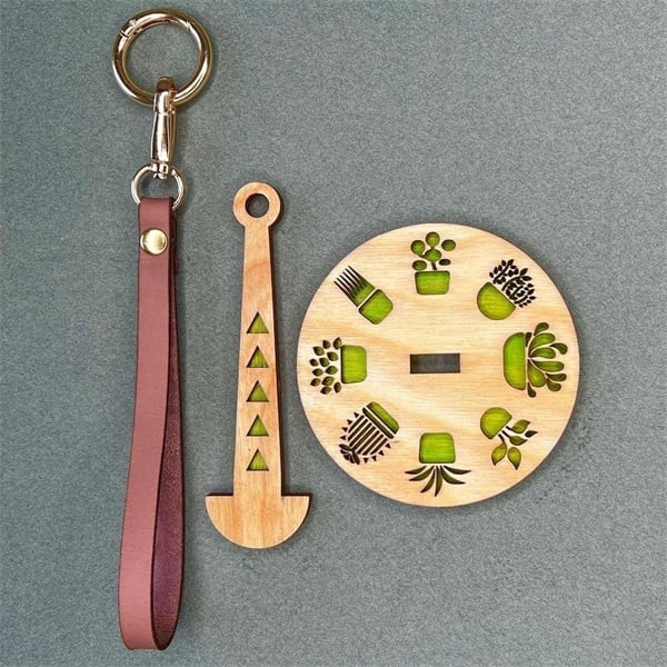 Portable Wrist Yarn Holder, Travel Wrist Hanging Yarn Dispenser