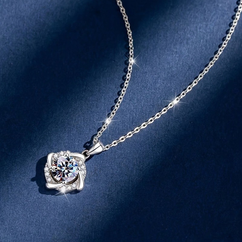 Ethic Diam 925 Sterling Silver Windmill Pendant Necklace with 1 Carat Moissanite