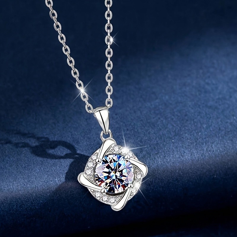 Ethic Diam 925 Sterling Silver Windmill Pendant Necklace with 1 Carat Moissanite