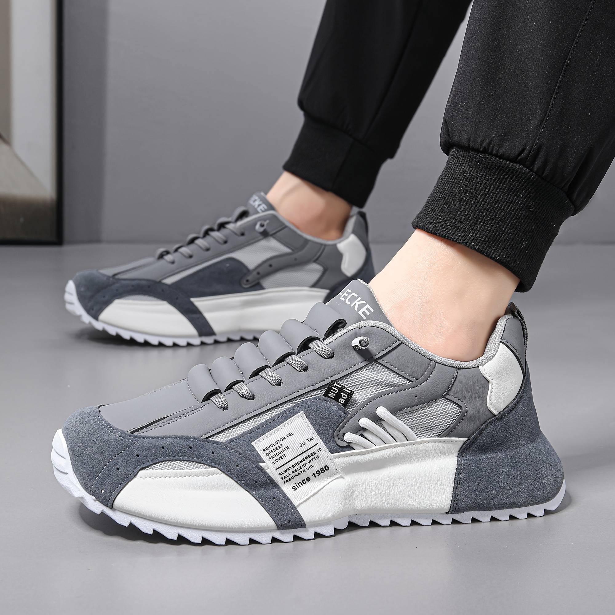 XIOSHENTONG Men's Vintage-Style Breathable Mesh Platform Dad Sneakers