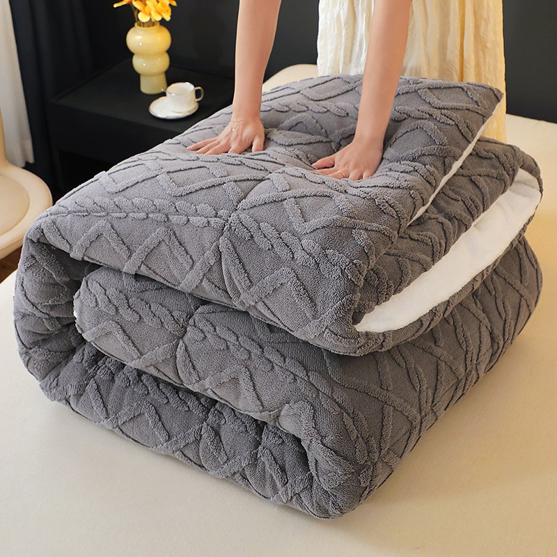 LIKON Warm Plush Fleece Winter Comforter | Luxury Thick Quilted Blanket with Soft Geometric Pattern, Ultra Cozy & Fade-Resistant