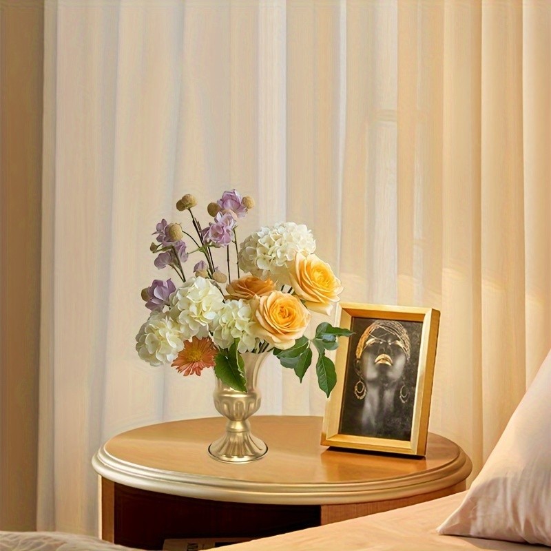 GUTE Vintage Camouflage Bell/Veil Shelf Vase