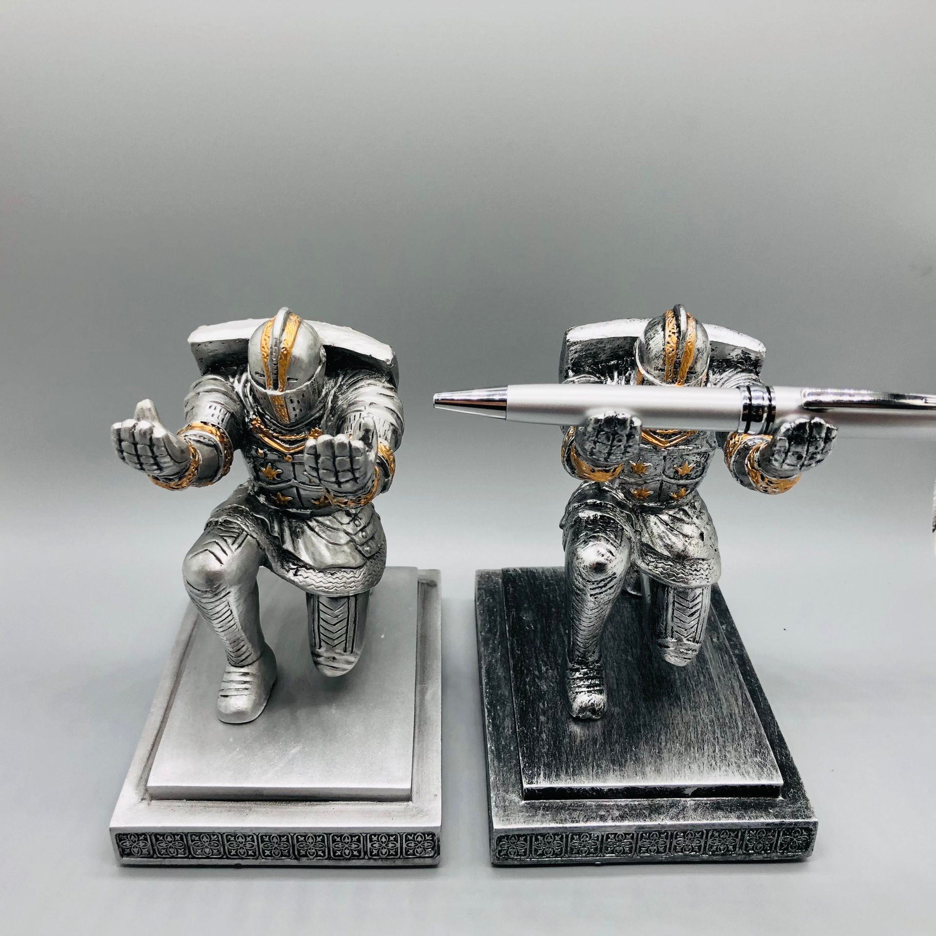 Knight Pen Holder