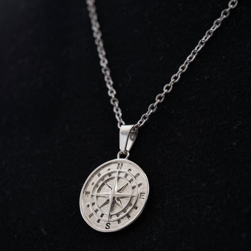 Men Compass Shape Necklace