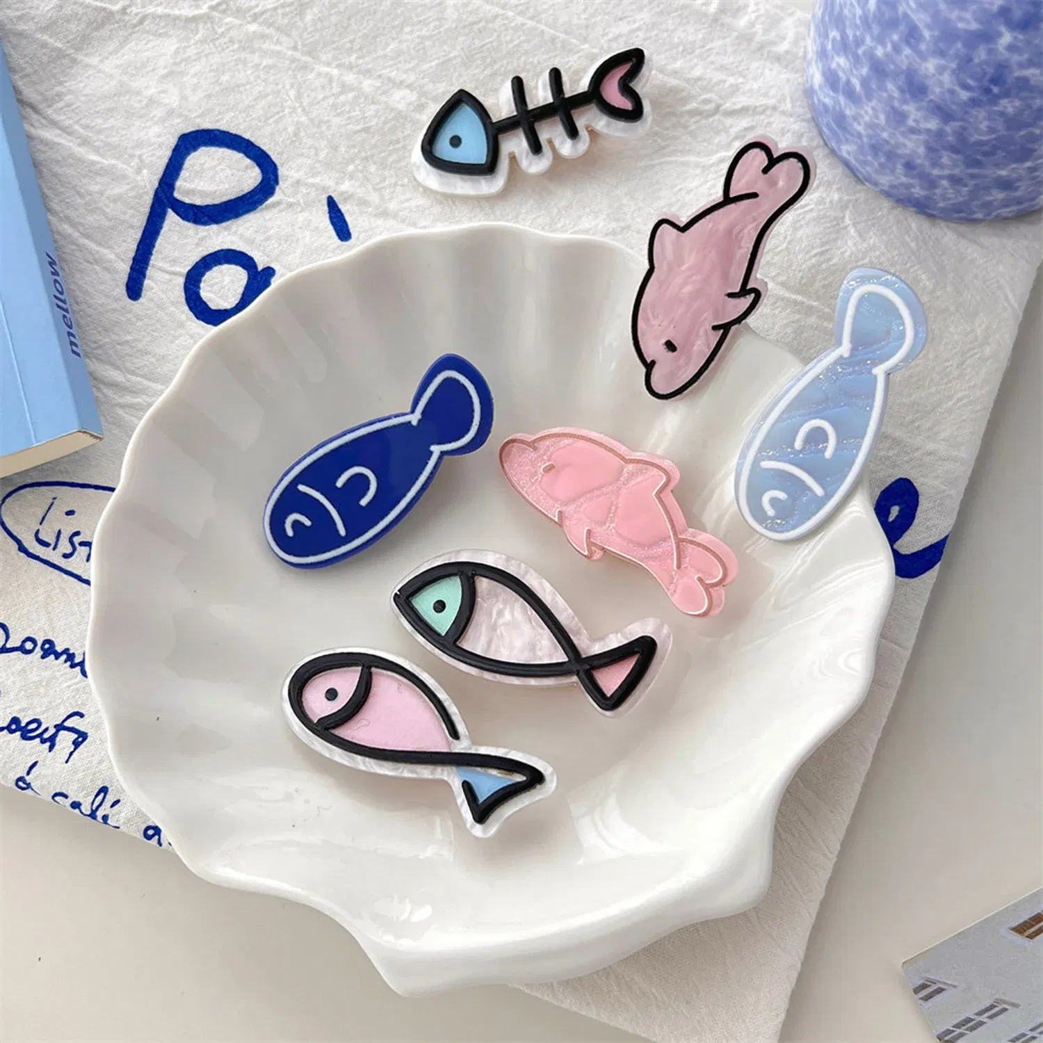 Color: black - Simple Milk Tea Color Fishbone Hairpin Girl Cute Bangs Barrettes Sweet Side Hairgrips Temperament Duckbill Clip Hair Accessories