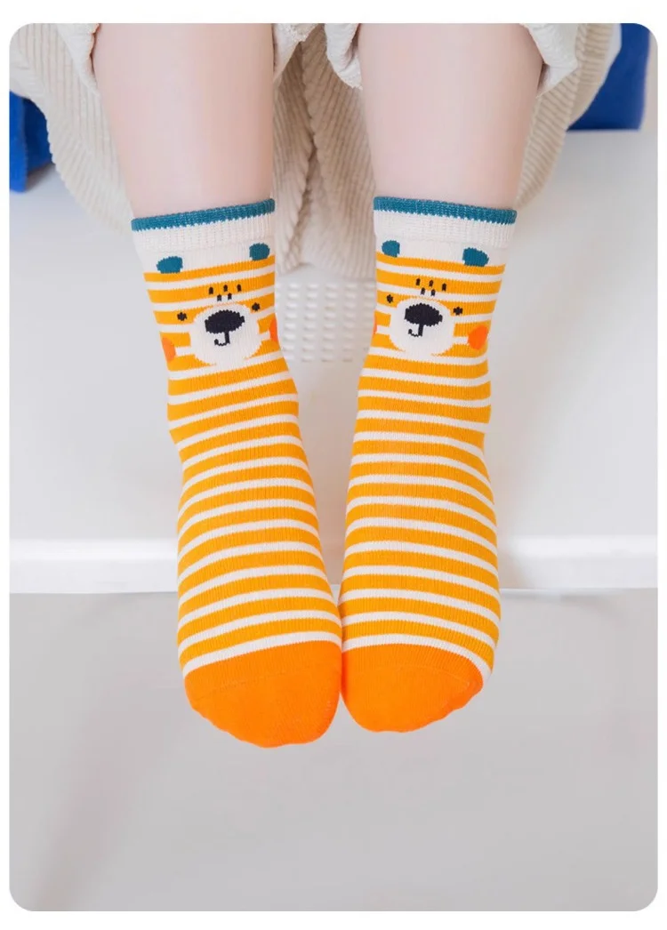 Color: Beige, Size: 4-6T - 5 Pairs Children's Socks Autumn Calf Cotton Socks Kids Boys Cartoon Bear Socks Spring Autumn Sock