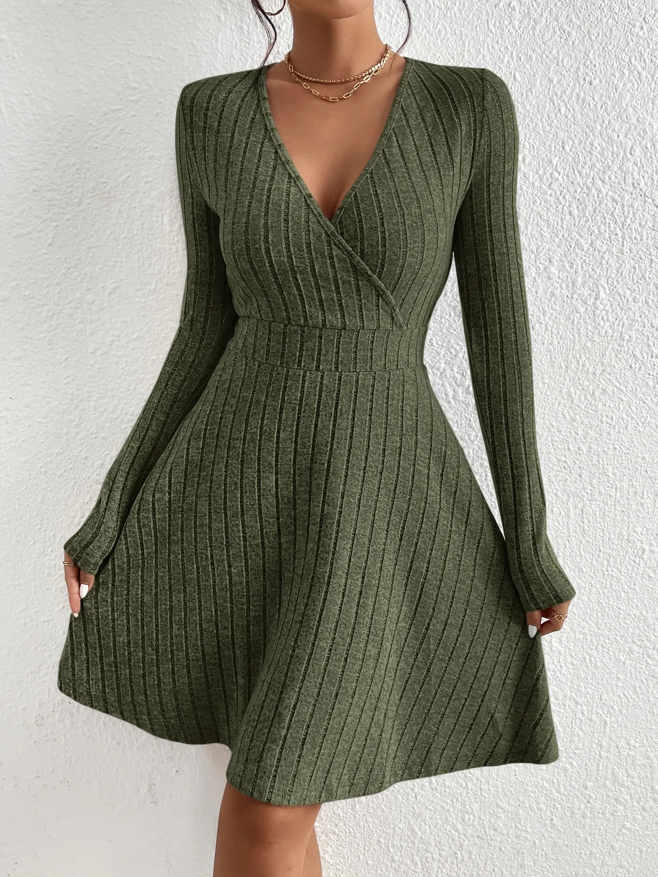 Color: Claret, Size: XS - Autumn and Winter New V-neck Sexy Waistline A-line Umbrella Skirt Big Swing Long-sleeved Knit Dress