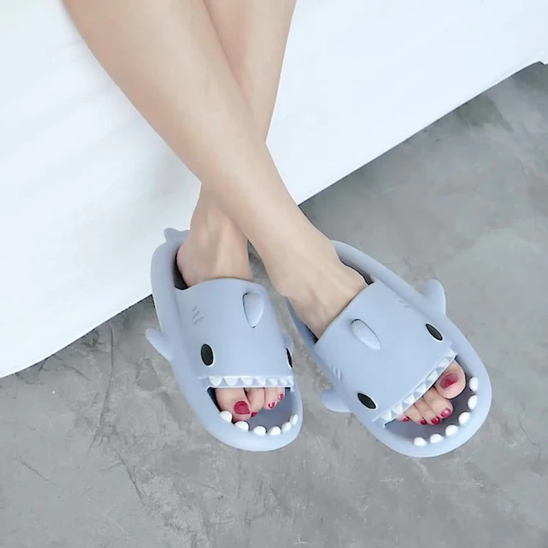 Color: green, Shoe Size: 36 - Shark Slides Women Slippers Men Flip Flops Home Couple Kids Bathroom Flat Shoes Outdoor Beach Funny Sandals Men Slippers
