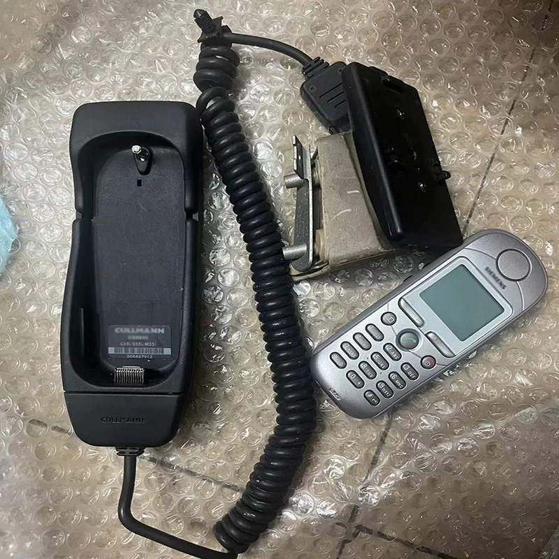 Color Name: Black - for VW Bora, Golf 4, R32 original car phone holder, phone holder