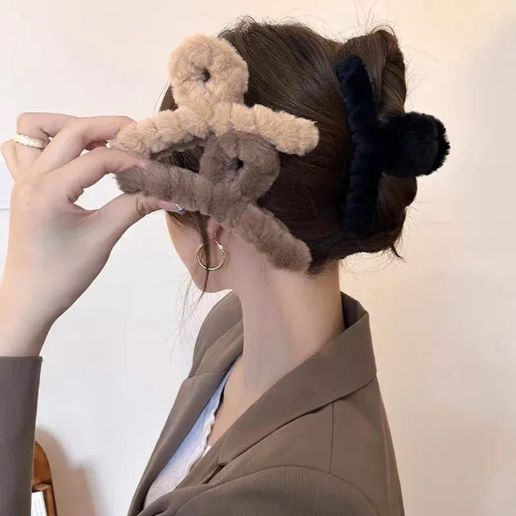 Color: Dark purple - Advanced Sense Card Hair Clip Korea Autumn and Winter Hair Clip Sweet and Gentle Wind Back Hair Grab Plush Shark Clip