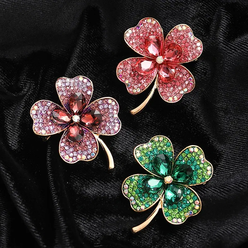 Metal color: Light Yellow Gold Color - Korean Style High-End Crystal Glass Fashion Brooch Alloy Four-Leaf Clover Pin Clothing Accessories Brooch Women