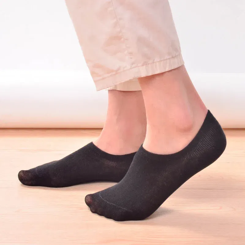 Color: black, Size: 7-9T - 5 pairs of boys girls children  soft invisible socks low  casual cotton leisure sailing anti-skid stealth non-display