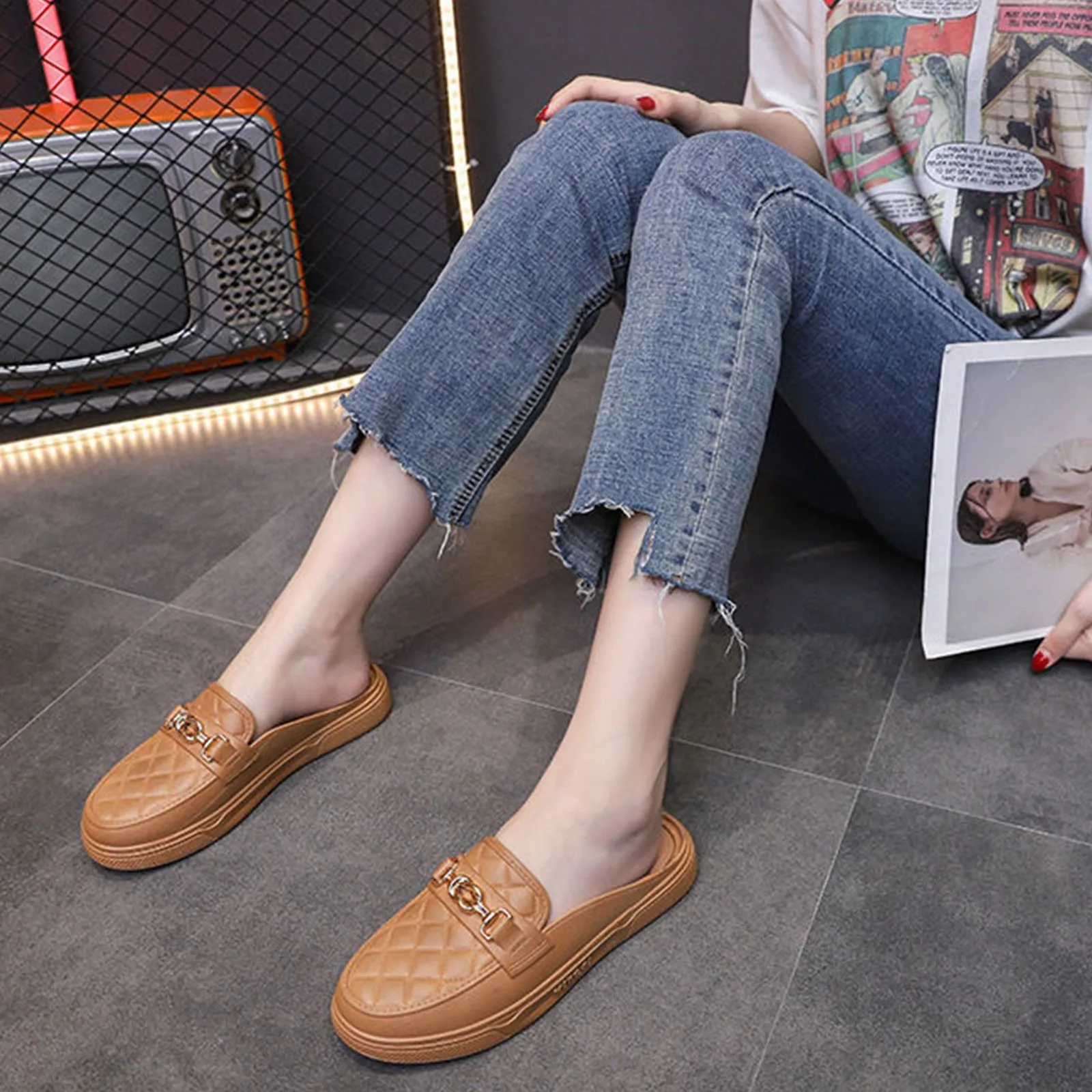 Color: black, Shoe Size: 37 - Summer New Style Women's Soft Bottom Anti-slip Versatile Outer Wear Beach Flat Bottom Lazy Person One Step Casual Half Slippers
