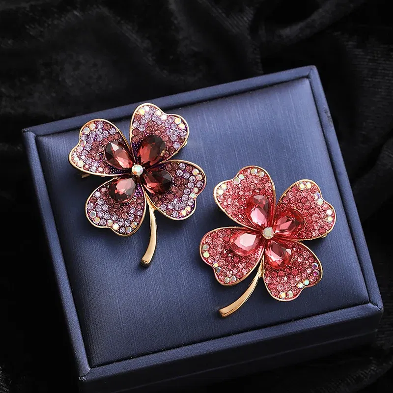 Metal color: Rhodium Plated - Korean Style High-End Crystal Glass Fashion Brooch Alloy Four-Leaf Clover Pin Clothing Accessories Brooch Women