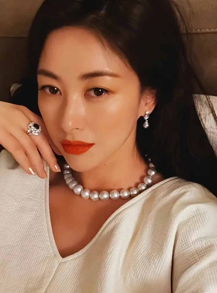 Elegant Freshwater Pearl Necklace