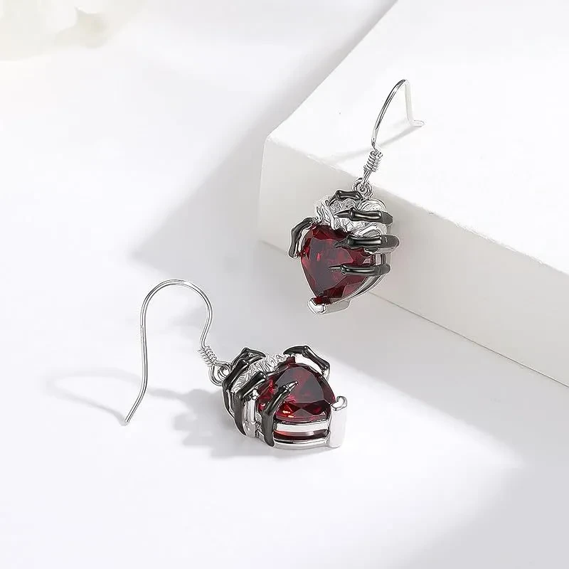 Heart-shaped Skull Hand Earrings