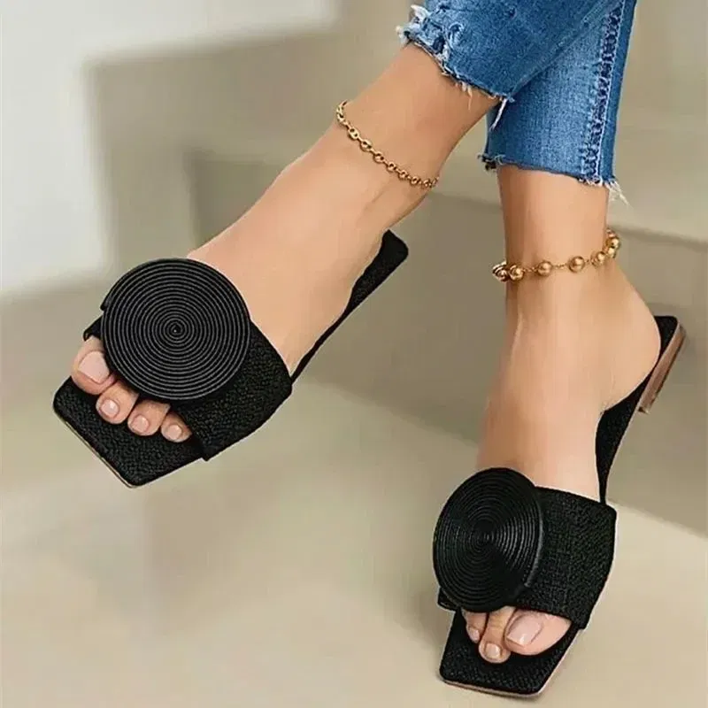 Color: Beige, Shoe Size: 41 - 2023 New Spring and Summer Women's Flat Slippers Fashion Beach Shoes Comfortable Slippers Versatile Lightweight Women's Shoes