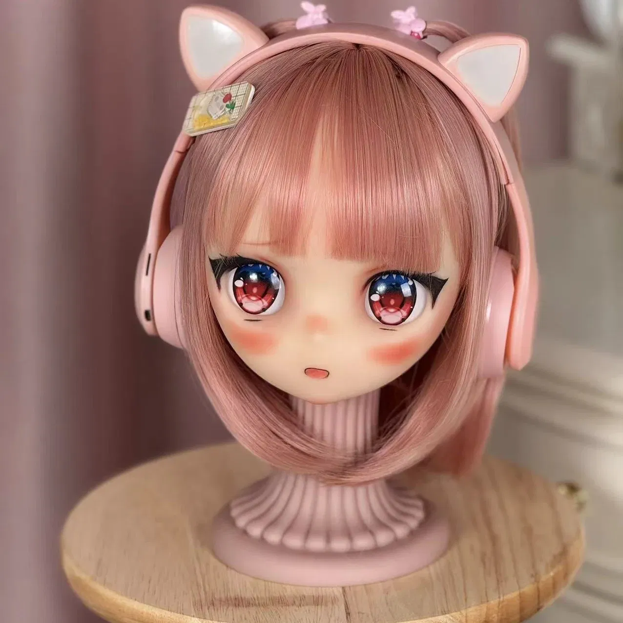 New animation single head, can be installed entity doll body, M16 thread interface, beautiful makeup, send pink hair, send the s