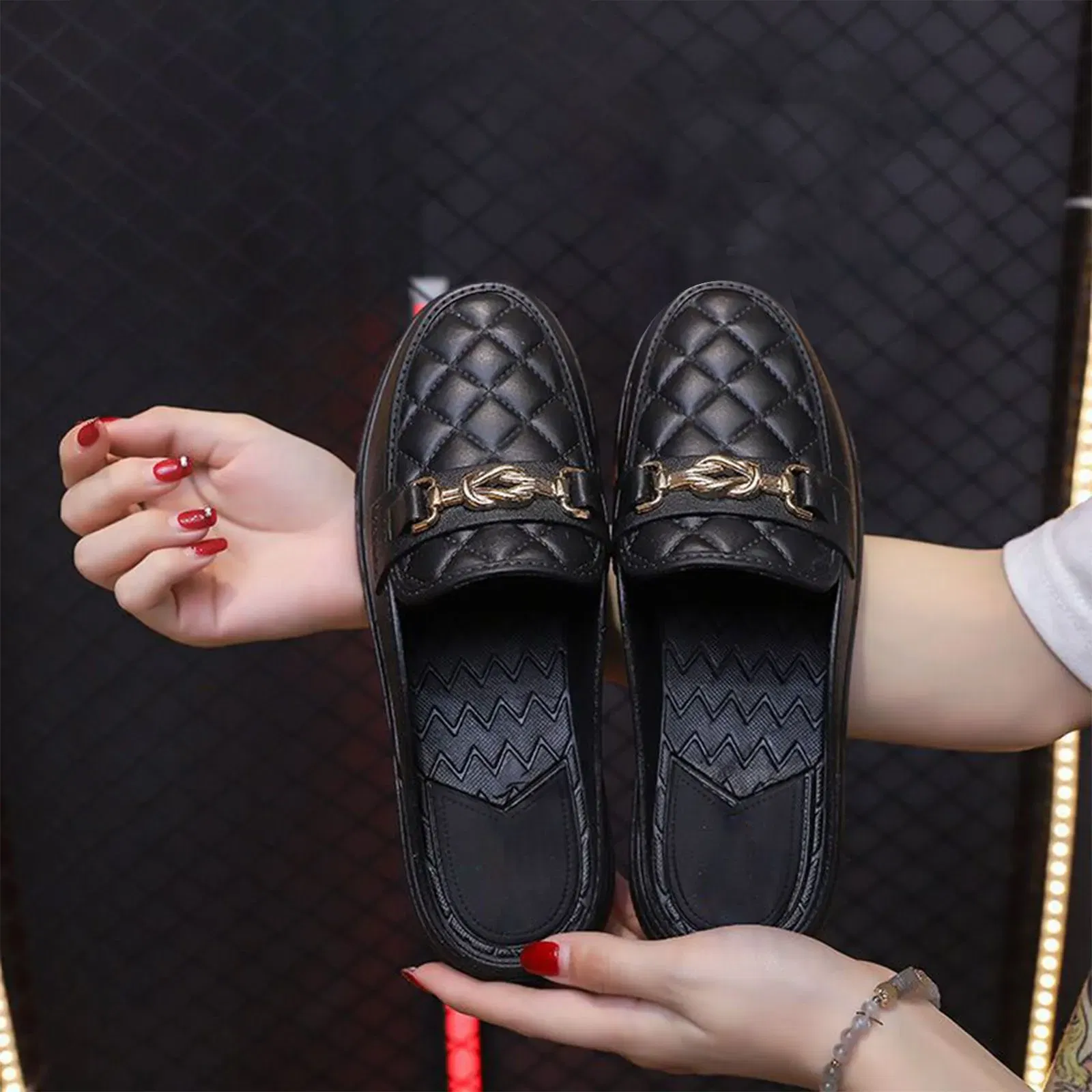 Color: black, Shoe Size: 38 - Summer New Style Women's Soft Bottom Anti-slip Versatile Outer Wear Beach Flat Bottom Lazy Person One Step Casual Half Slippers