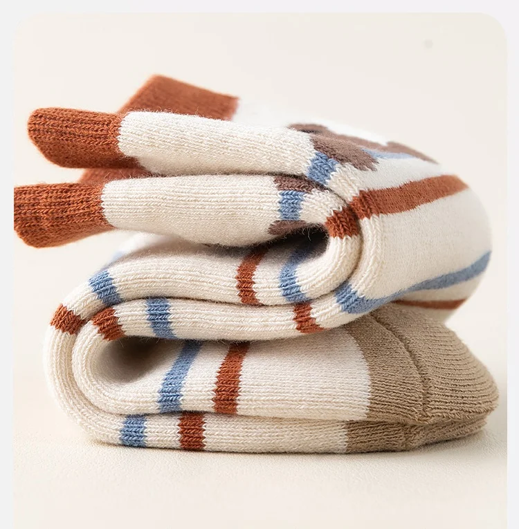 Color: Blue, Size: 4-6T - 1-14T Children Winter Warm Socks Kids Boys Thicken Cotton Socks Thermal Winter Socks Baby Cartoon Bear Pattern Terry Sock