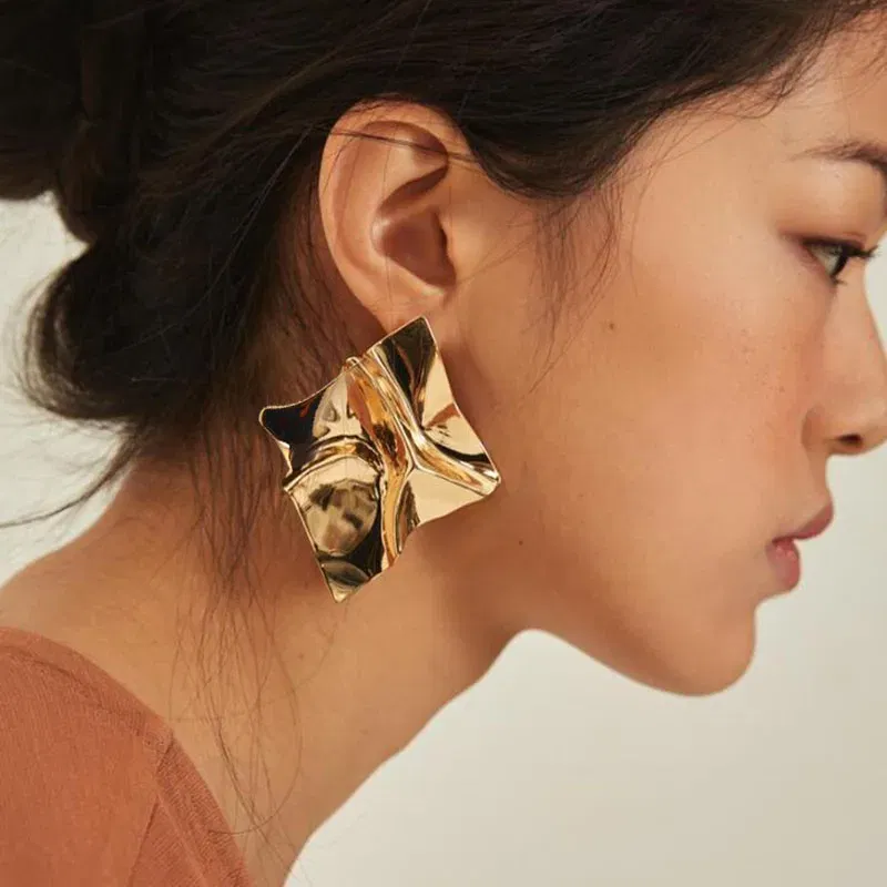 Metal Color: Orange - Gold Color Metal Drop Earrings Irregular Hollow Heart Pendants Earrings Twisted Geometric Personality Earrings for Women