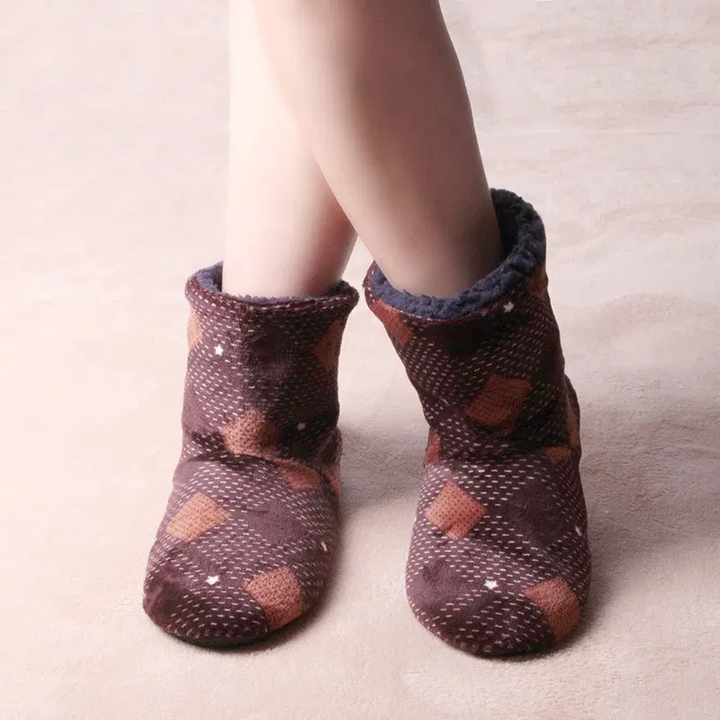 Color: black, Shoe Size: 42 - Mntrern Casual Men Shoes Home Slippers Lattice Soft Plush Male House Slippers Warm Winter New Cotton Slippers Shoes Men Big Size