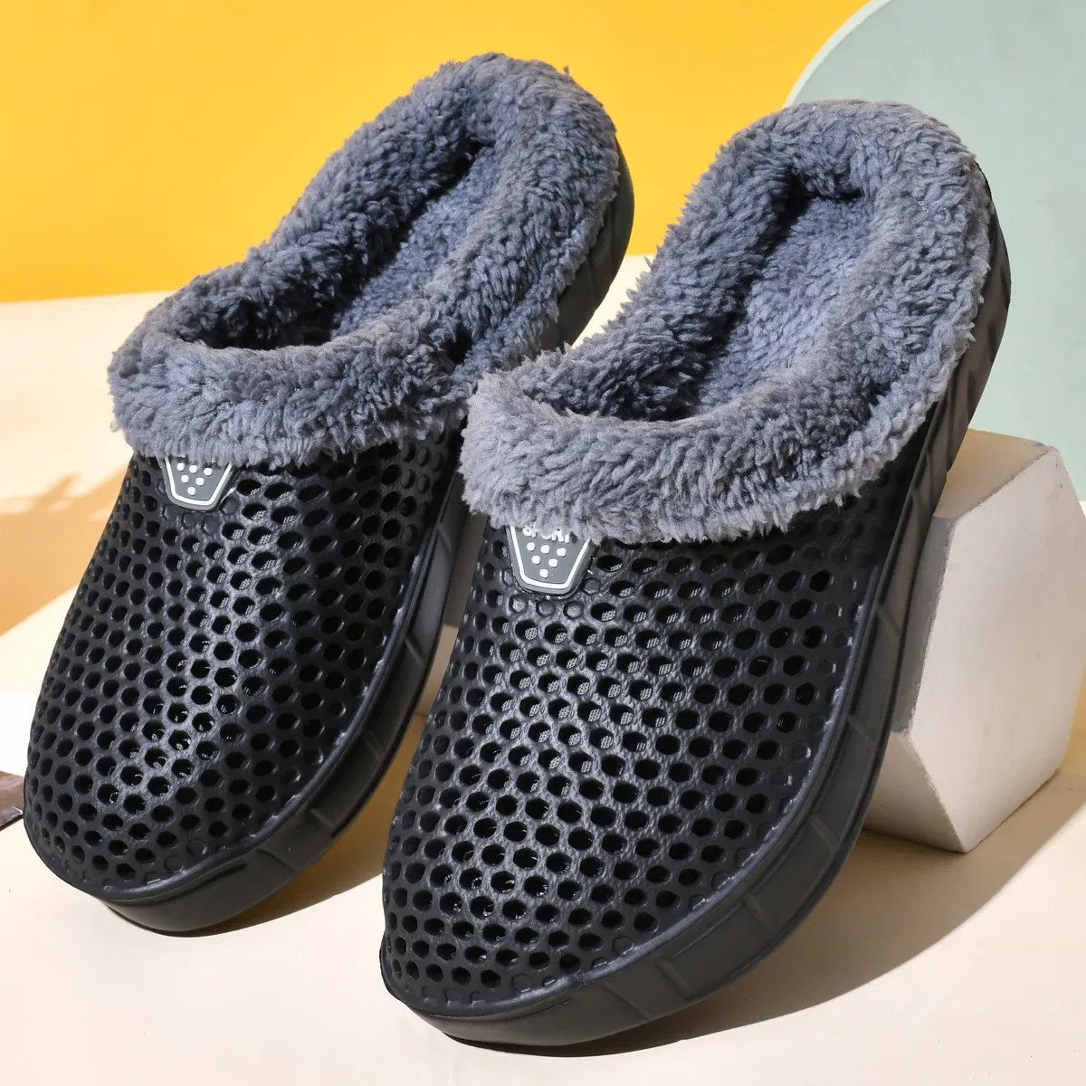 Color: WHITE, Shoe Size: 46 - Couple Style Men's and Women's Cotton Slippers Winter Warm Plus Velvet Thickened Clogs Mule Shoes