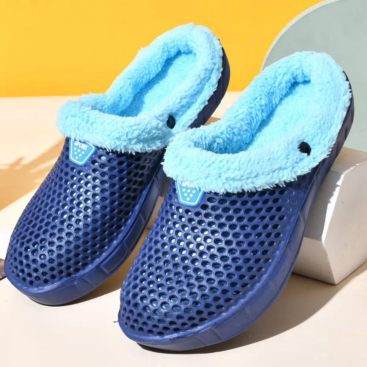 Color: WHITE, Shoe Size: 46 - Couple Style Men's and Women's Cotton Slippers Winter Warm Plus Velvet Thickened Clogs Mule Shoes