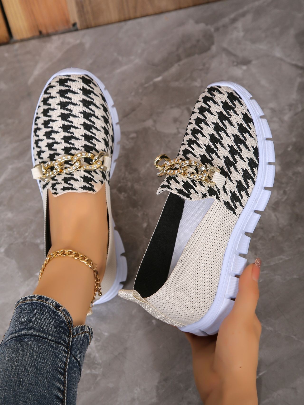 Breezy Houndstooth Mesh Loafers